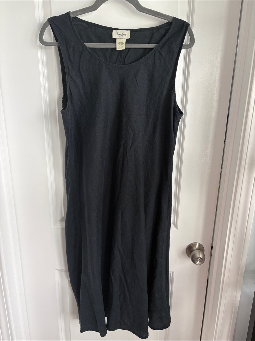 Neiman Marcus Black Sleeveless A-Line Linen Midi Dress